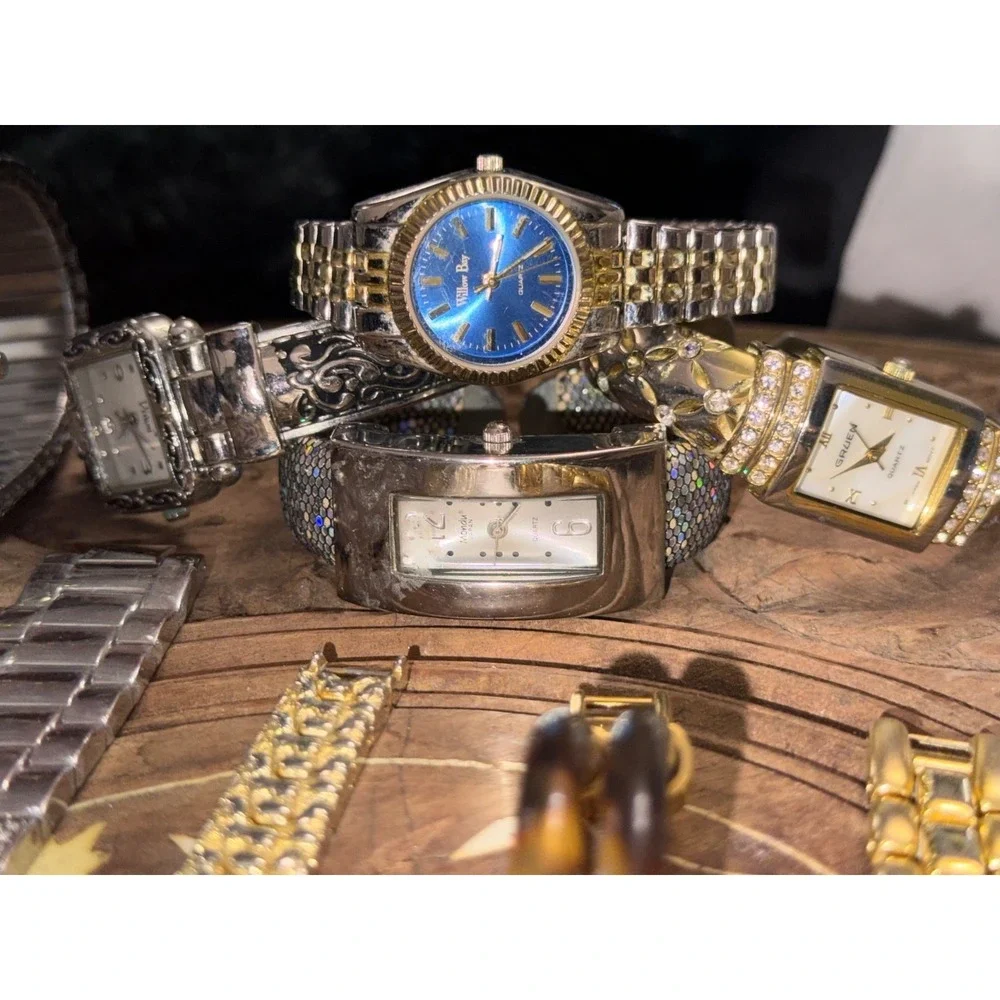 Vintage to modern watch lot